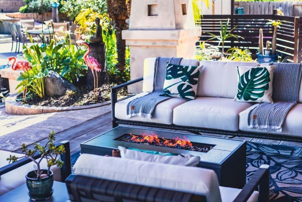 Resort Style Back Yard Heated Pool And Spa Encinitas Exterior foto