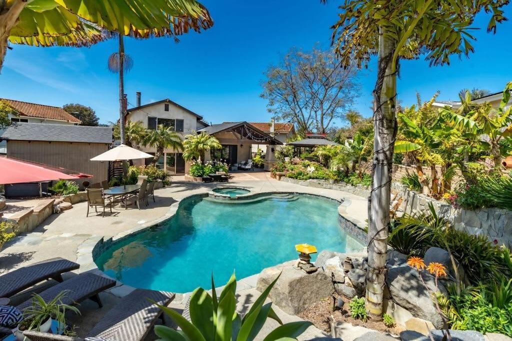 Resort Style Back Yard Heated Pool And Spa Encinitas Exterior foto