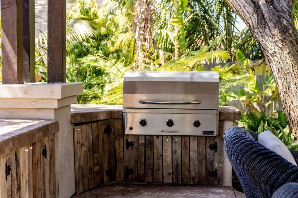 Resort Style Back Yard Heated Pool And Spa Encinitas Exterior foto